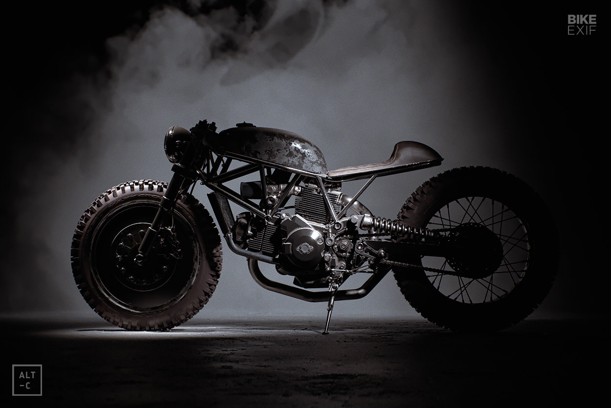 The Batman motorcycle design by Ash Thorp