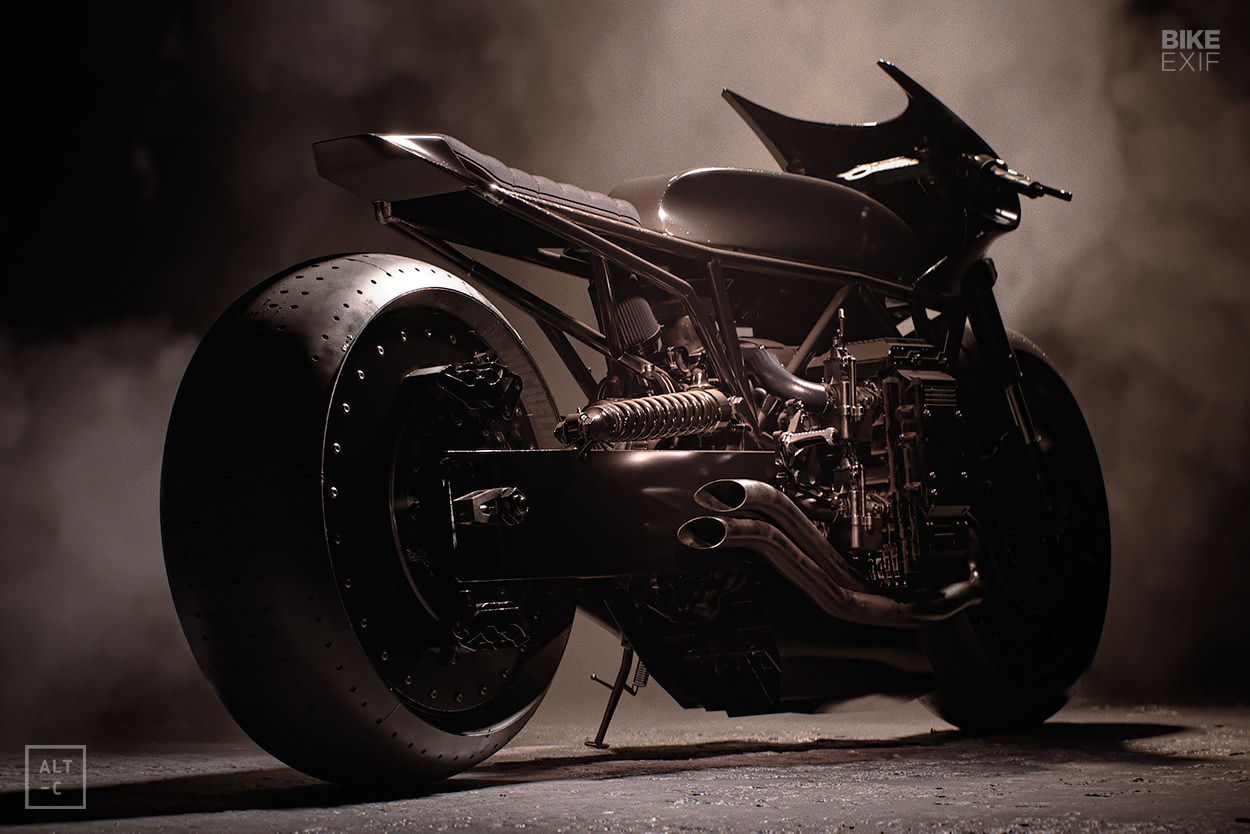 The Batman motorcycle design by Ash Thorp