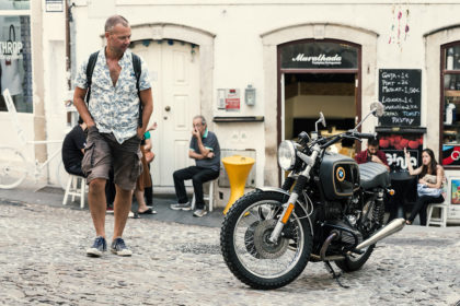 A BMW R65 restomod inspired by the Alpina 2002Ti