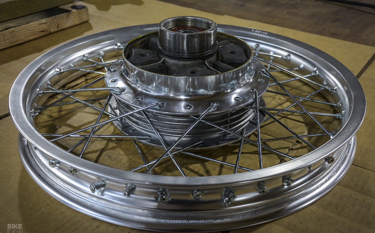Lacing Honda CB550 Wheels