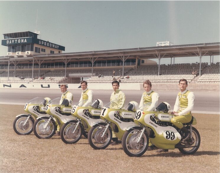 Daytona 1969: 5 Kawasaki racers line up before the race.