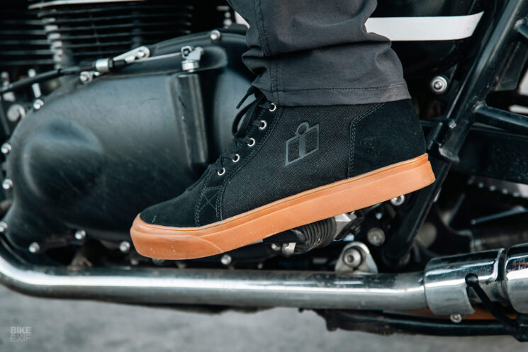Icon Carga CE motorcycle sneakers review