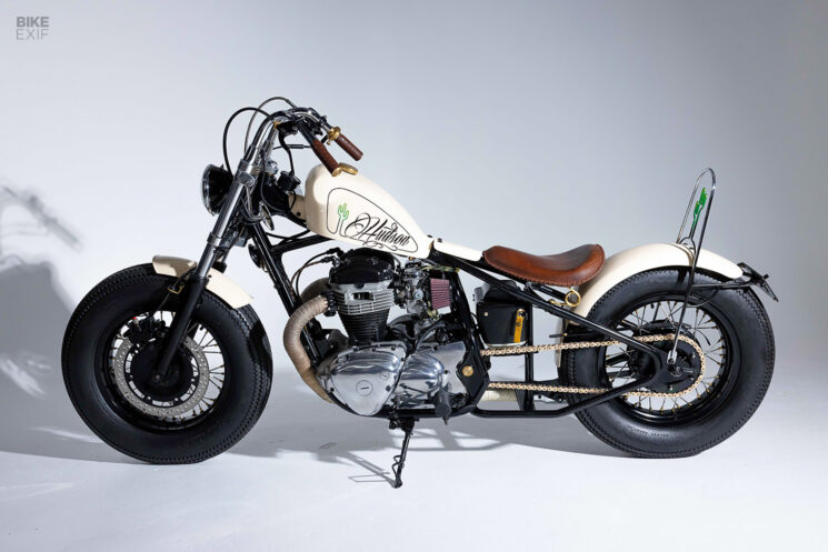 Kawasaki W650 hardtail bobber by Deus ex Machina