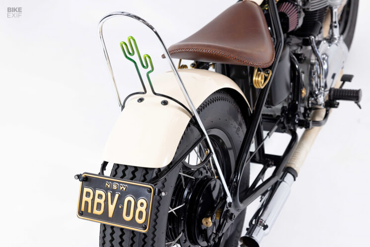 Kawasaki W650 hardtail bobber by Deus ex Machina
