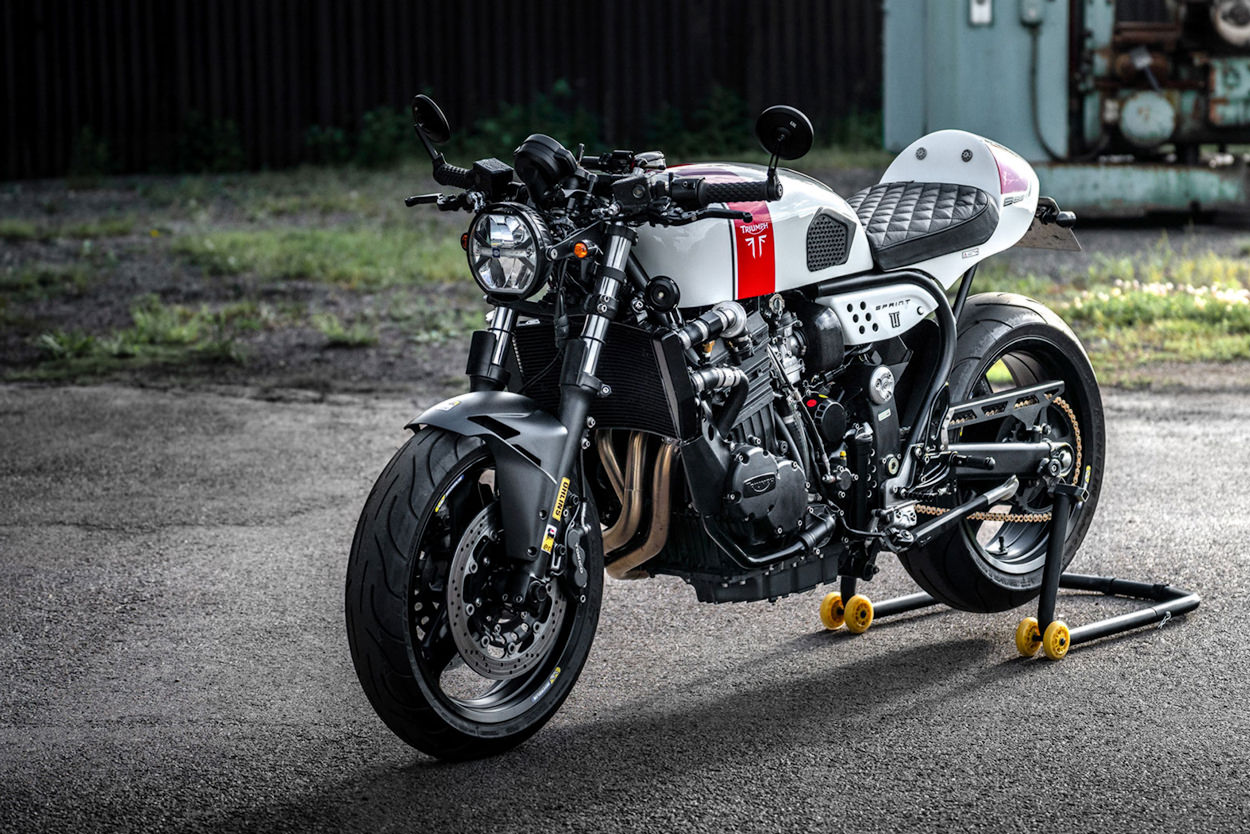 Triumph Sprint 900 by Tomas Wrede